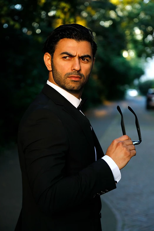Farzad C.