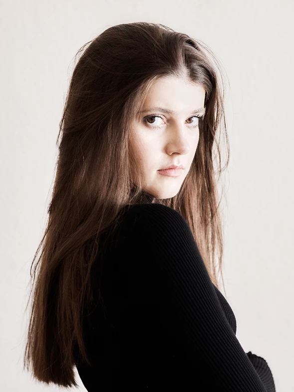 Paula V.