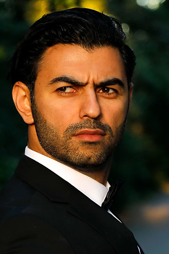 Farzad C.